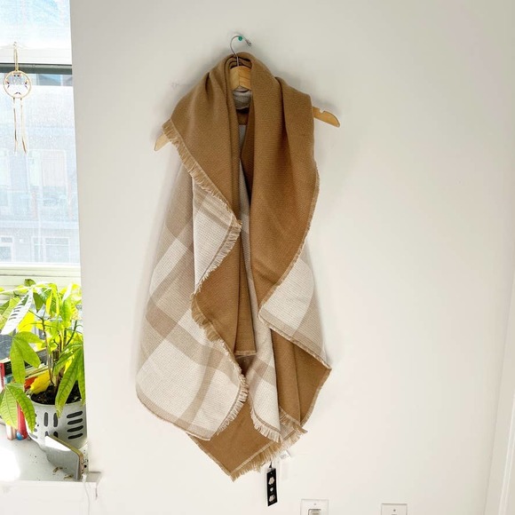 NEW Banana Republic Reversible Tan Plaid Poncho One Size - Picture 1 of 7